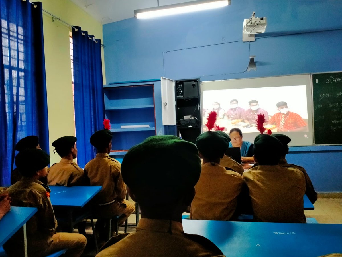 prodefgau's tweet photo. #NCC
जवाहर नवोदय विद्यालय पैलापुल कछार
के 3 असम बटालियन एनसीसी यूनिट, सिलचर ग्रुप के कैडेट्स परीक्षा पर चर्चा कार्यक्रम का वर्चुअल प्रसारण देखते हुए
#sichar #assam
@nccner @HQ_DG_NCC
@CMOfficeAssam @dccachar @EduMinOfIndia @PIB_Guwahati https://t.co/9mzyF6g7NF
