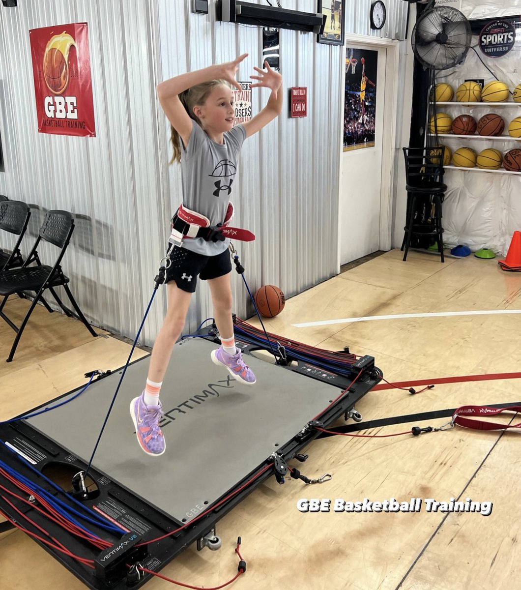GBEtraining's tweet photo. 🏀👉JUMP HIGHER, become FASTER, QUICKER &amp; more EXPLOSIVE💥💥💥 at GBE Basketball Training #OKC #basketball #DREAM #believe #achieve #success #GetBetterEveryday https://t.co/iBkaW01D09