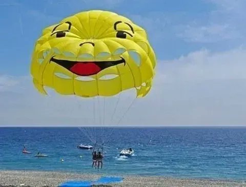 DTNEtiquette's tweet photo. Time to let our spirits soar up, up, and up to positivity and hope - we can do it! ~ #DTN #optimismrules #dontbenegative https://t.co/PludxqzHq2