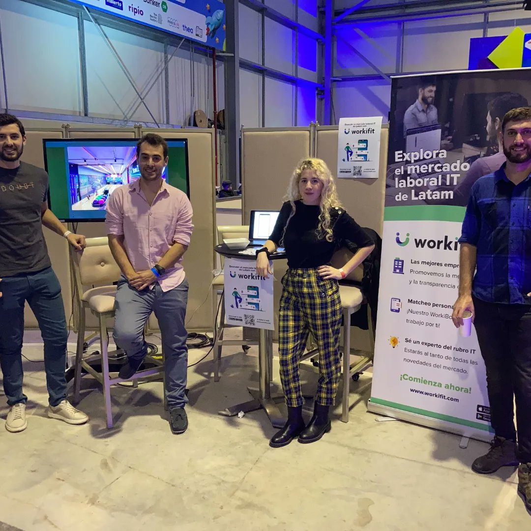ValinAlexis's tweet photo. En @campuspartyuy se respira innovación, startups y lo último en tecnología. Tremenda oportunidad de conectarse con gente super talentosa para seguir construyendo nuestro futuro 🚀

 #startups #tech #blockchain #crypto #defi

@RipioApp @workifit https://t.co/tjeORJkr30