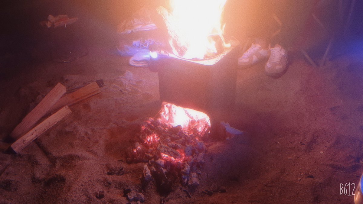 아이리스 tweet media