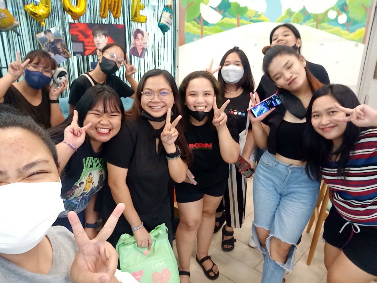 maEUNnaiseee's tweet photo. + more pictures ulit! hahahaha #AWalkWithJunhoe https://t.co/P9M8oknknf