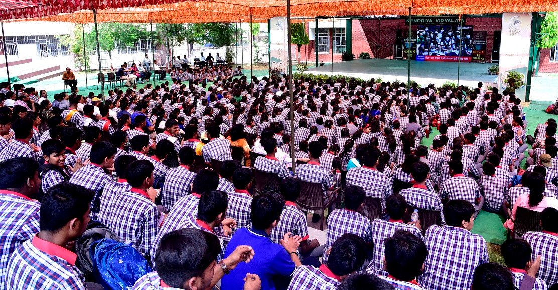 kvgomtinagar's tweet photo. परीक्षा पे चर्चा 2022
K V Gomtinagar Lucknow 
#ParikshaPeCharcha2022  #PPC2022  #ExamWarriors
@dpradhanbjp @Annapurna4BJP @RanjanRajkuma11 @Drsubhassarkar @EduMinOfIndia @examwarriors
@KVS_HQ
@Deputykvs 
@dkdwivedi63 https://t.co/QeCaQDtyP8