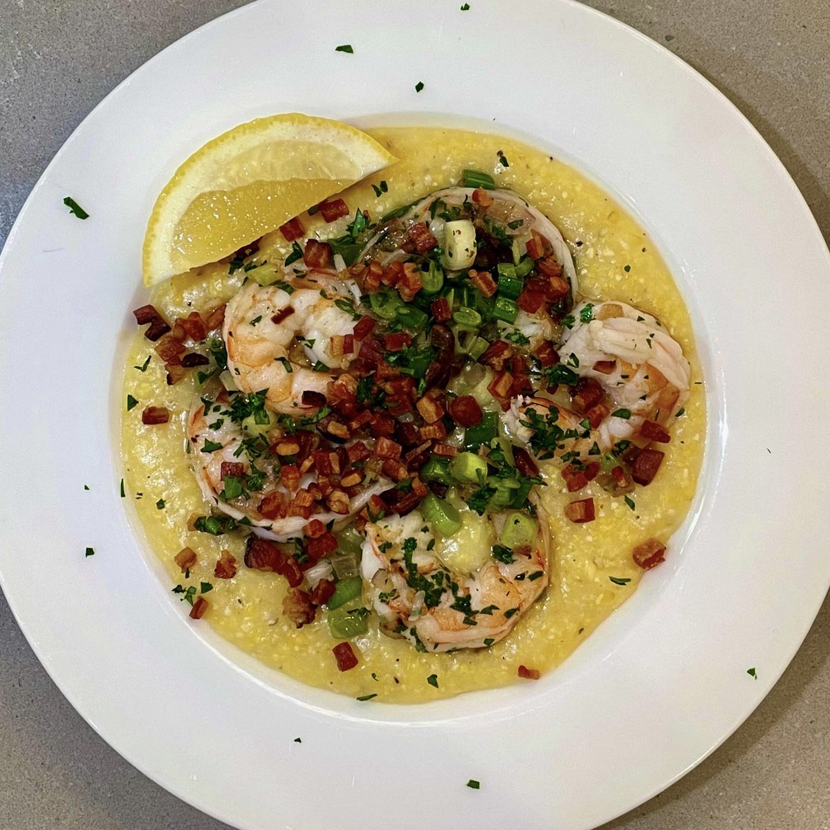 eGullet's tweet photo. Shrimp and cheesy grits, https://t.co/bBE9pmqF3m, and Chinese sausages with an interesting background, https://t.co/pczPva7ao6 #egullet #food #cooking #comfortfood #NYC #ShopLocal #EatLocal #dongpeople #liuzhou #homemadesausages #Sanjiangsausages #gulfshrimp #grits #cheesygrits https://t.co/XoRUkpe4Hu