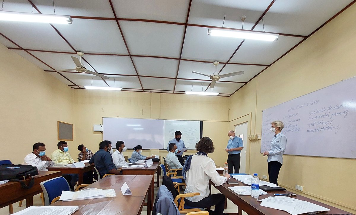 Lbs2I's tweet photo. Successful start of the first one-week train-the-teachers course ‘Transport System Planning for Smart and Liveable Cities’ at the University of Moratuwa
#LBS2ITS #LocationBasedServices #IntelligentTransportSystems #Erasmus+ https://t.co/PkYgPE6pjy