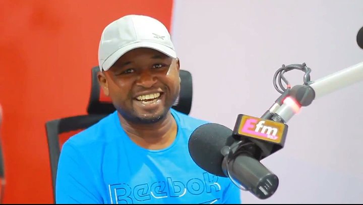 bajabiri's tweet photo. #Miaka8 ya @EfmTanzania hongereni na consistency hiyohiyo.
Mmeleta mapinduzi kwenye sekta ya habari...na burudani.....muda mchache sokoni mafanikio makubwa yasiyo kifani.... https://t.co/KbzAOnFji8