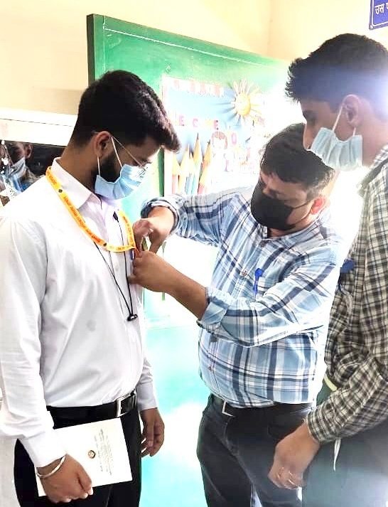DCPCR's tweet photo. Team @DCPCR actively took part in #MegaPTM and visited schools across Delhi to understand the needs and well-being of the children. 

This initiative is extremely important as children are returning to schools after almost 2 years of online learning 

(2/n) https://t.co/JWI58vt3gk