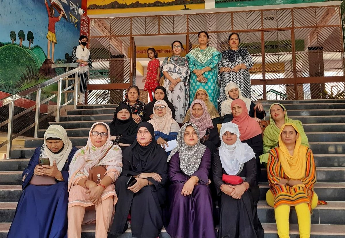 DCPCR's tweet photo. Team @DCPCR actively took part in #MegaPTM and visited schools across Delhi to understand the needs and well-being of the children. 

This initiative is extremely important as children are returning to schools after almost 2 years of online learning 

(2/n) https://t.co/JWI58vt3gk