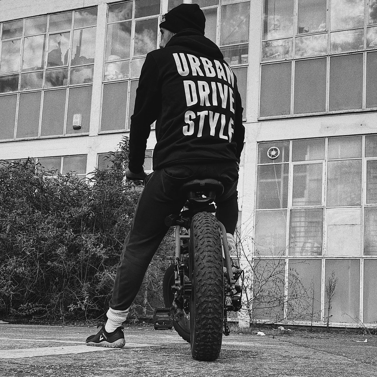 theartistJS's tweet image. Loving my new #UrbanDrivestyle hoodiefrom UD Amsterdam #ebike #RideUD #electricBMX