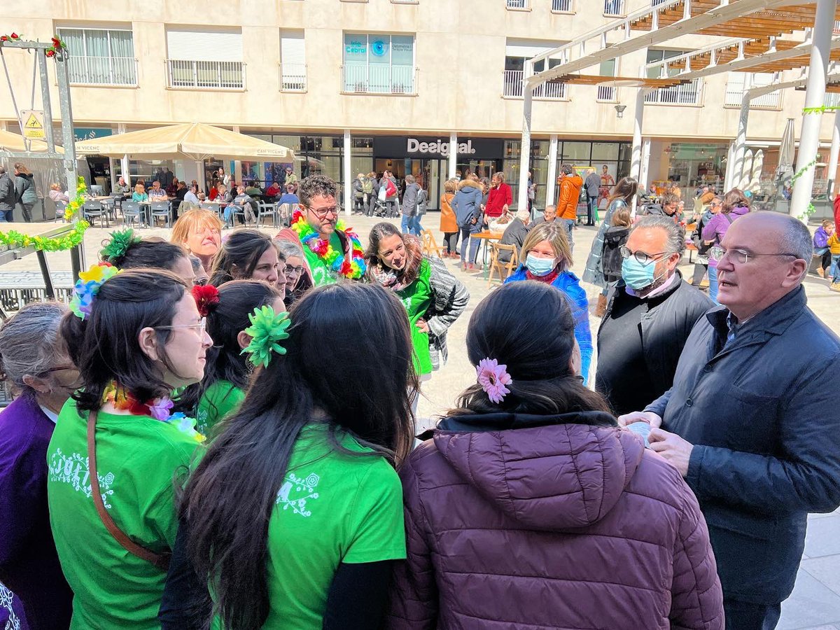 nllaurado's tweet photo. 🎼🥳 Per molts anys al @Balldecercolets! Avui, hem pogut celebrar el seu 25è+1 aniversari a la plaça Evarist Fàbregas de #Reus! https://t.co/cIH577cOre