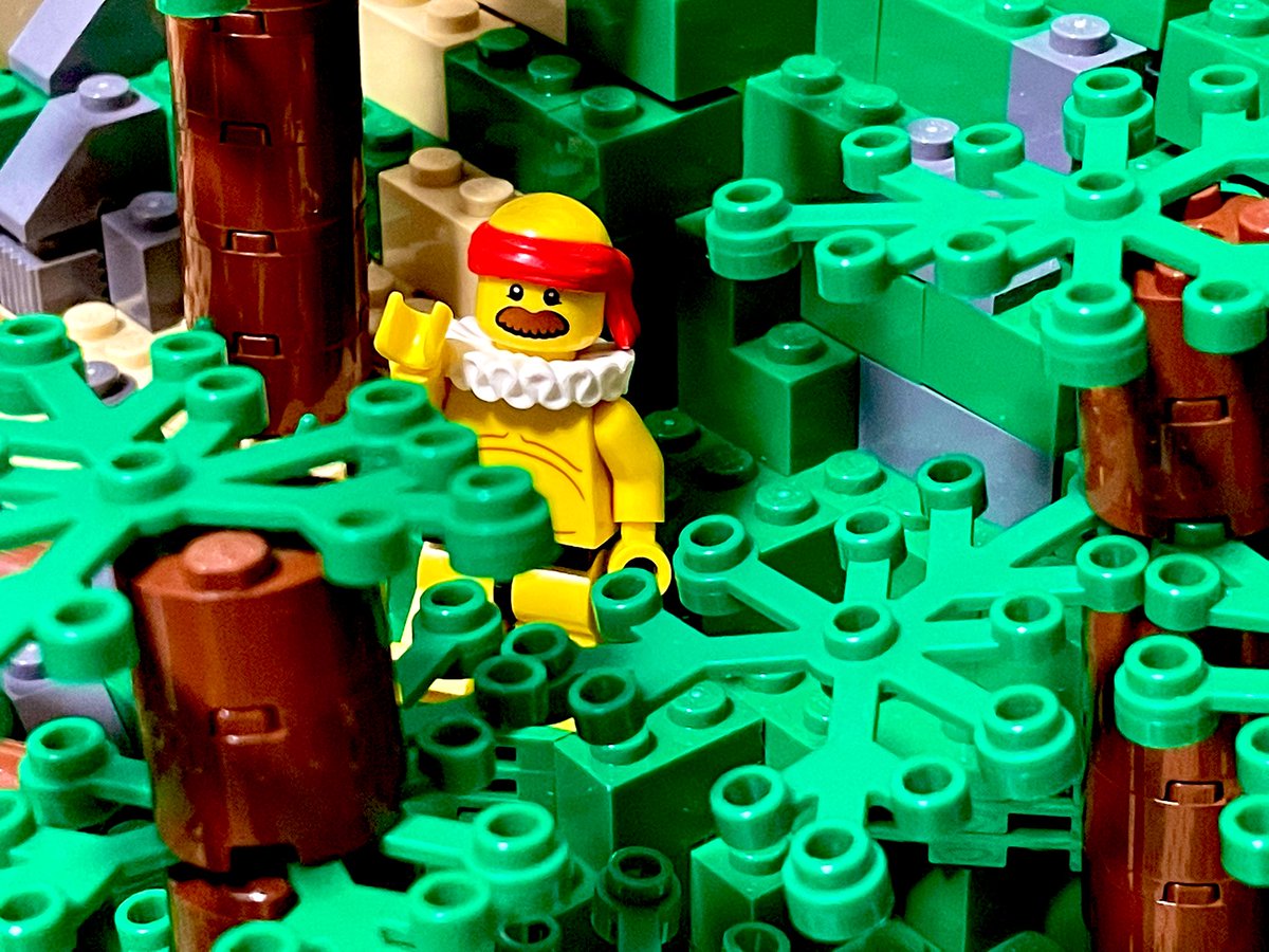 TypoerrorLEGO's tweet photo. ワクチン義務化に抗うためタイポーは森へ向かう(｀´ ) https://t.co/8dHHyNG3Zm