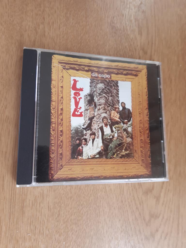 Superdrogidge's tweet photo. #NowPlaying #5albums66 Top 5 omission 😳 #Love #DaCapo #ArthurLee #BryanMacClean #JohnnyEchols https://t.co/sZ9n6zyyNr