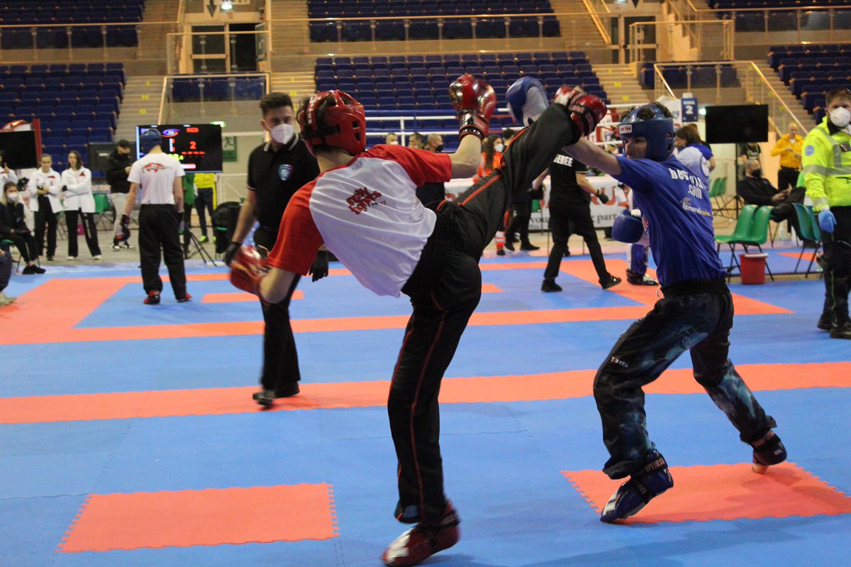 Rivivi l’altalena di emozioni della prima giornata di gare del 𝗖𝗿𝗶𝘁𝗲𝗿𝗶𝘂𝗺 e 𝗖𝗼𝗽𝗽𝗮 𝗱𝗲𝗹 𝗣𝗿𝗲𝘀𝗶𝗱𝗲𝗻𝘁𝗲 al 𝗣𝗔𝗟𝗔 𝗜𝗡𝗩𝗘𝗡𝗧 di Jesolo (VE)
🤼‍♂️🥊
#federkombat #kickboxing #tatami #criterium22