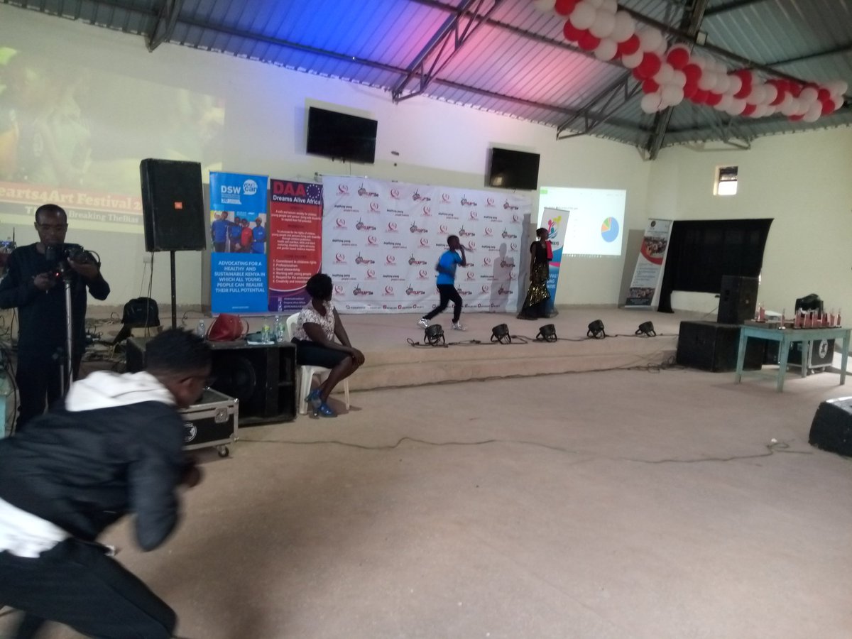 DreamsAliveAfr1's tweet photo. The power of Art is contagious @DREAMSALIVEAFR1 is a pround sponsor of the 4th edition of Heart4Art working to #BreakTheBias. Equal society is a productive &amp; progressive society
@PublicPathways @Global4Children @Amref_Kenya @DSWKenya @CFundAdvocates @ActionAid_Kenya @tdhnl_africa https://t.co/Rl0IVTQocn