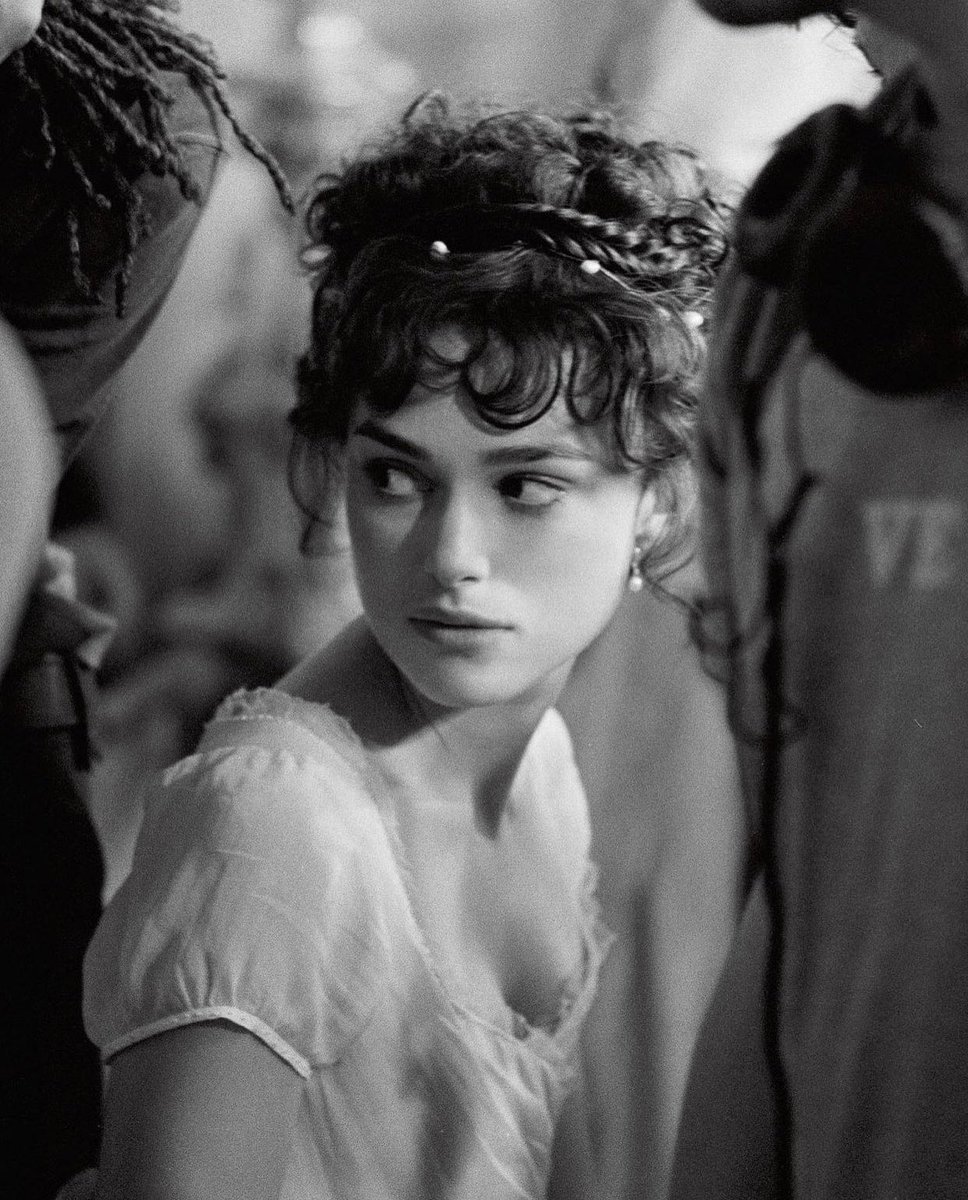 eliesaaabs's tweet photo. Keira Knightley in Pride &amp; Prejudice (2005) https://t.co/dhy8rGHtBr