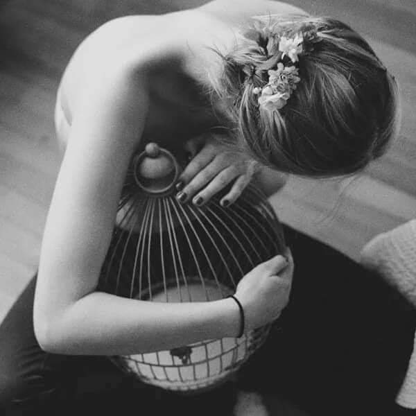 literlandweb1's tweet photo. "Un abrazo tan fuerte que te rompa los miedos". 
Frida Kahlo https://t.co/M4G5qstrSp
