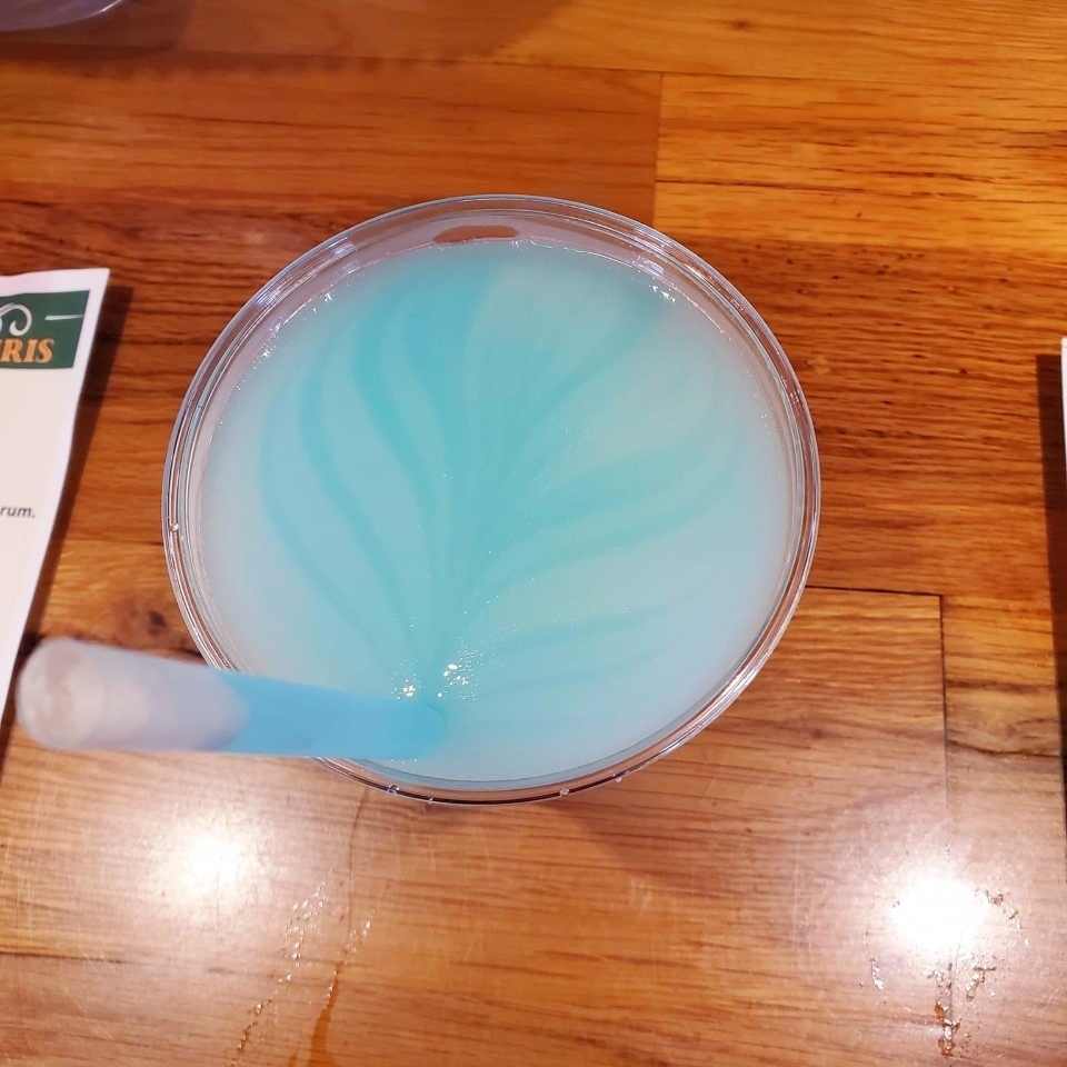 Cheers to the weekend! Enjoy it with a refreshing daiquiri made with our electrifying Shock Treatment and Jack N Ginger flavors. We like to call this mix "Jack Frost" 🍹