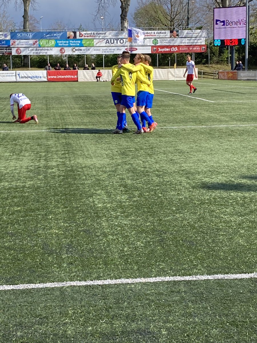 FCLisse's tweet photo. 19. GOAAAAAALLLLL STROO 0-2 #barlis https://t.co/ST1Nu2VYg9
