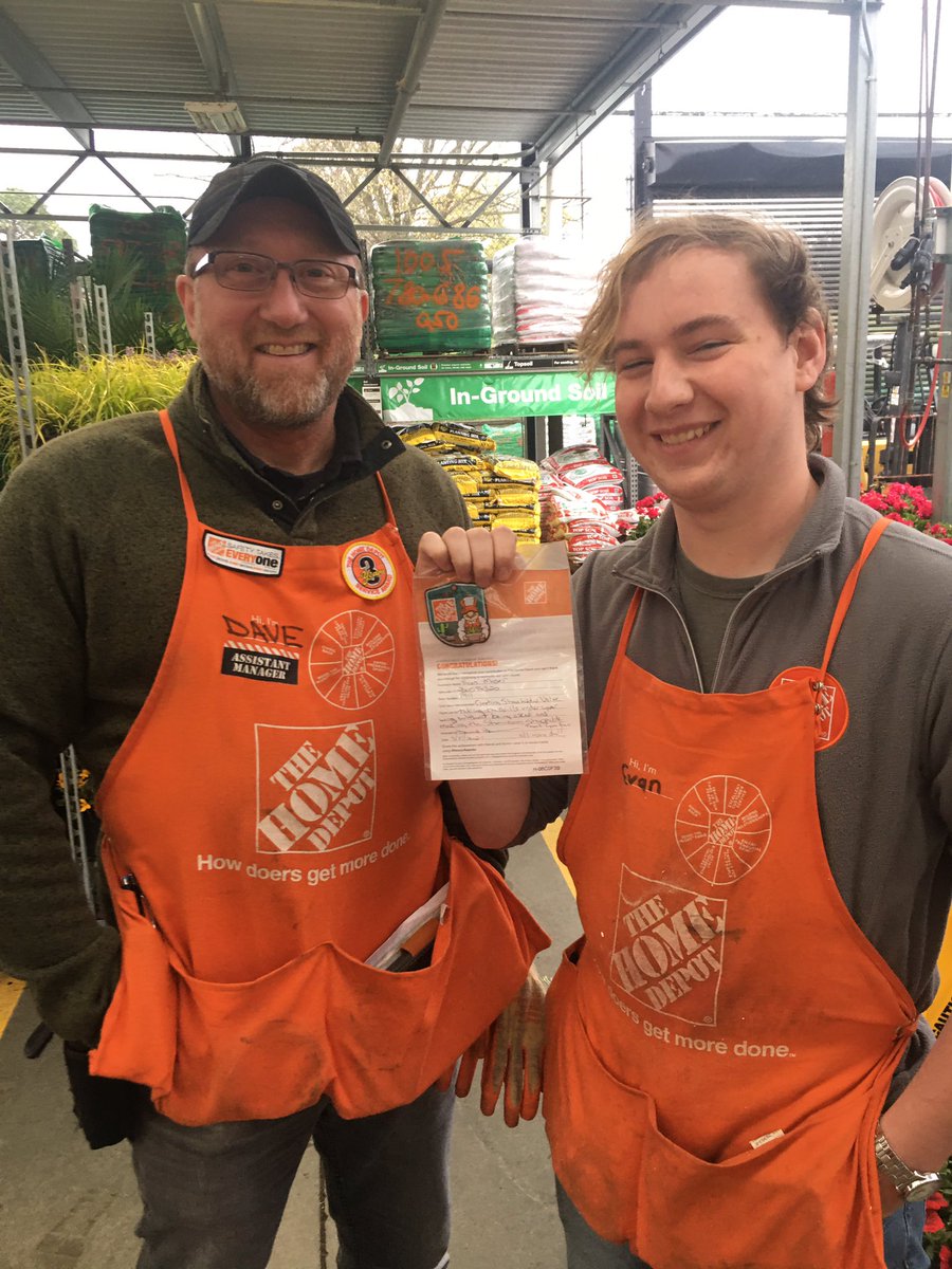 DavidHannum8's tweet photo. Evan thank you for your hard work and dedication to our garden center. You ALWAYS show desire, dedication and drive to be your best!! The pride you take in your work is very much appreciated and I’m sure your example will be seen and admired by many of your co-workers!! https://t.co/hCbXRSS5Pl