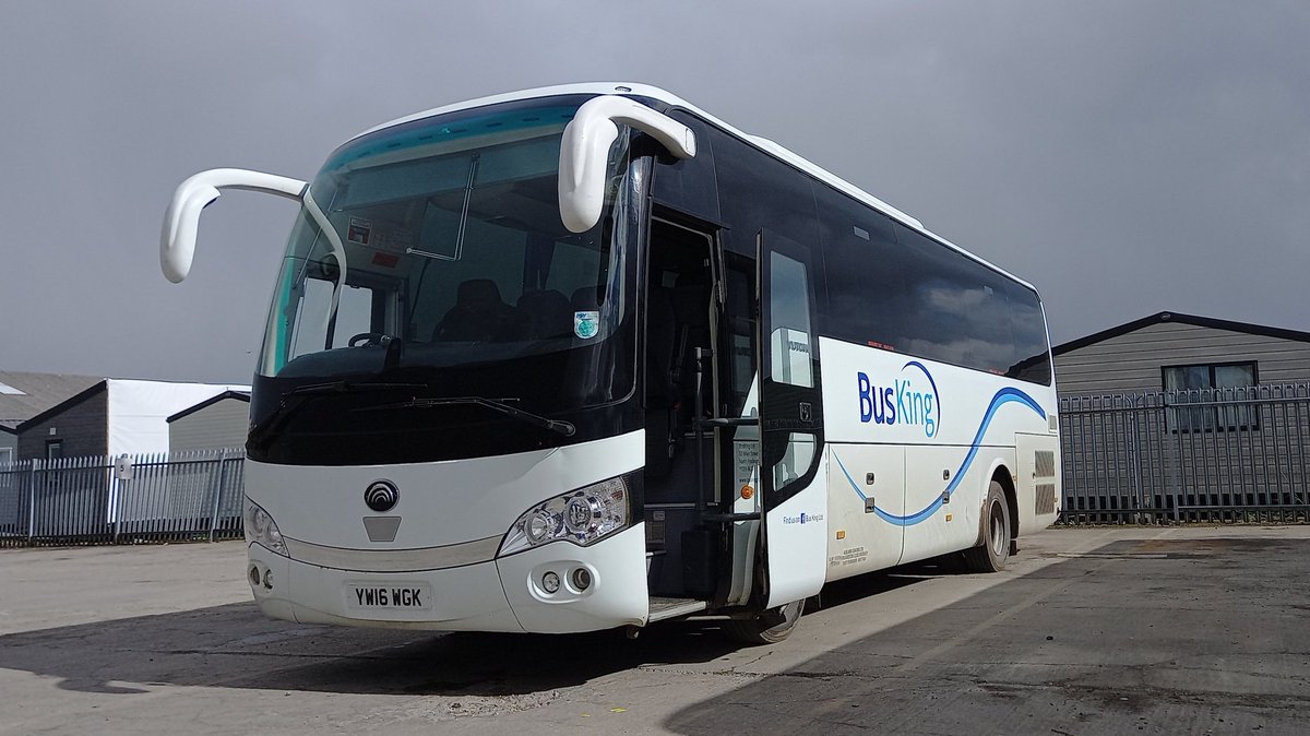 Woodling7163's tweet photo. Lot of unfamiliar registrations around the yard today, more to try to remember 🙄🚌 https://t.co/ZpHNonlqMY