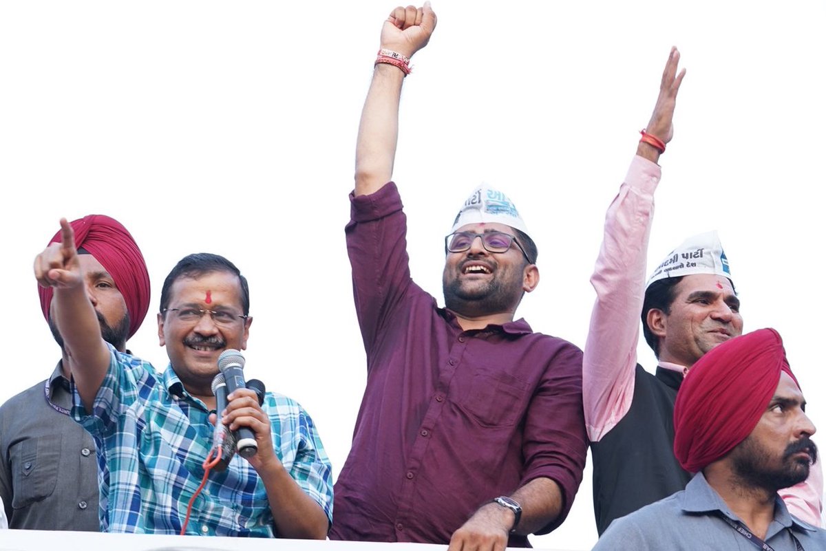 AamAadmiParty's tweet photo. दिल्ली के बाद पंजाब तो झांकी है,
2022 में गुजरात अभी बाकी है!

#AAPGujaratTirangaYatra 🇮🇳 https://t.co/1mdRd7p9Ic