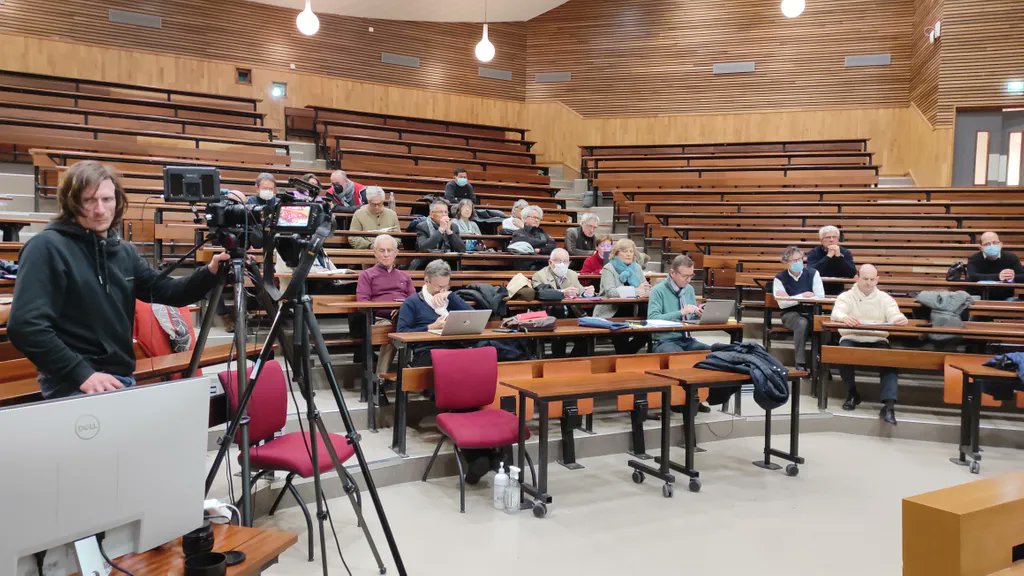ALUMNI_INSALYON's tweet photo. C'est parti ! En live zoom et en présentiel, les Alumni INSA Lyon se réunissent pour l'assemblée générale annuelle : bilan, projets, renouvellement du CA... Envers du decor ici https://t.co/O1caunvbU2