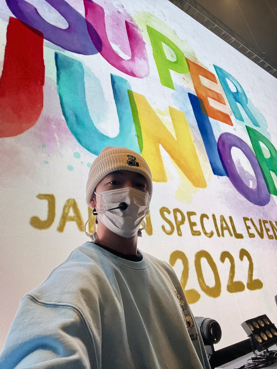 besprenyeng's tweet photo. Take good care of yourself my boy 😘 @donghae861015 https://t.co/3FnMpAUxQu