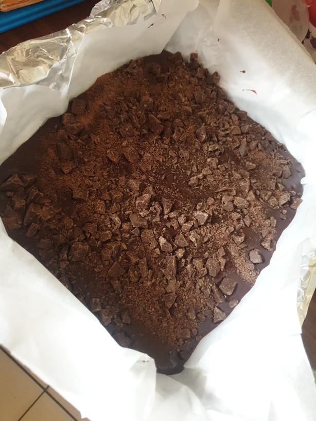 comtessekatee's tweet photo. C'est fort en chocolat dis donc!!!
#weekendSnack for the salle and big babies 😋 https://t.co/icZtkUzOj2
