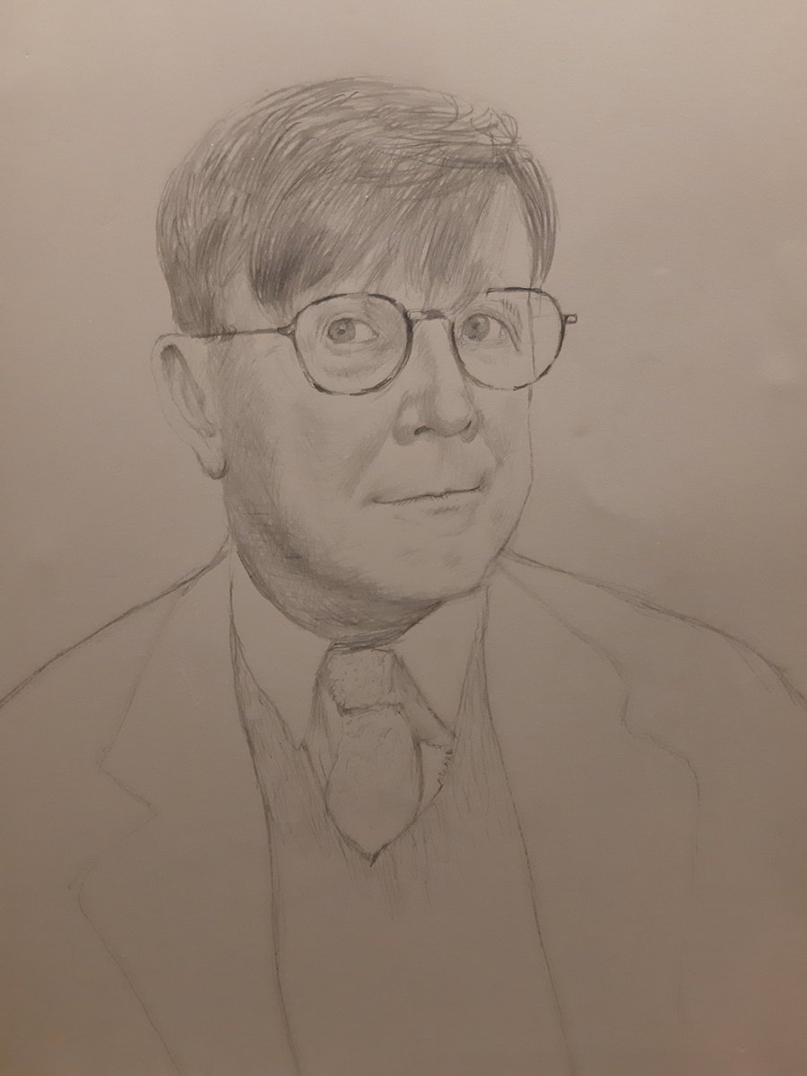 A very enjoyable stroll through the #FitzwilliamMuseum's #HockneysEye exhibition. Here is an extraordinary #Hockney drawing of #AlanBennett for your enjoyment