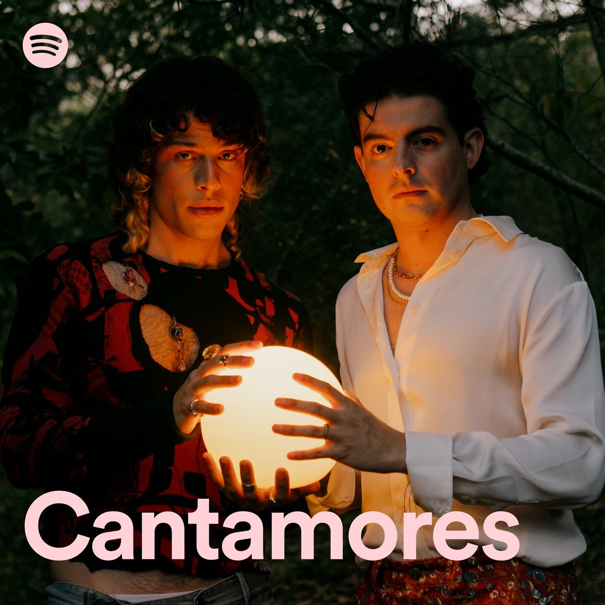 warnermusicmex's tweet photo. Estos dos grandes #Cantamores están listos para enamorarte con su nuevo tema #AlgoMejor, escucha a @Charlie_Rodd y @LeoRizziMusic en @SpotifyMexico. 💜✨
https://t.co/D8gJ8moUqO https://t.co/NGhovpDwa0