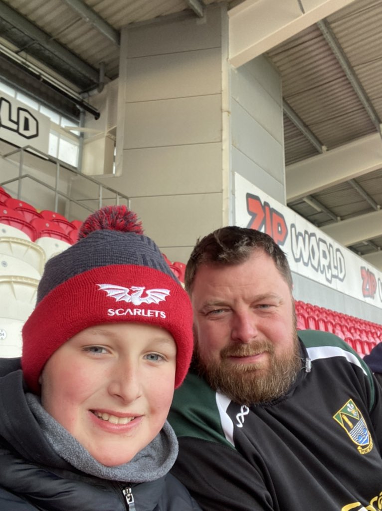Come on <a href="/scarlets_rugby/">Scarlets Rugby</a> <a href="/lewisna1986/">Nathan lewis</a>