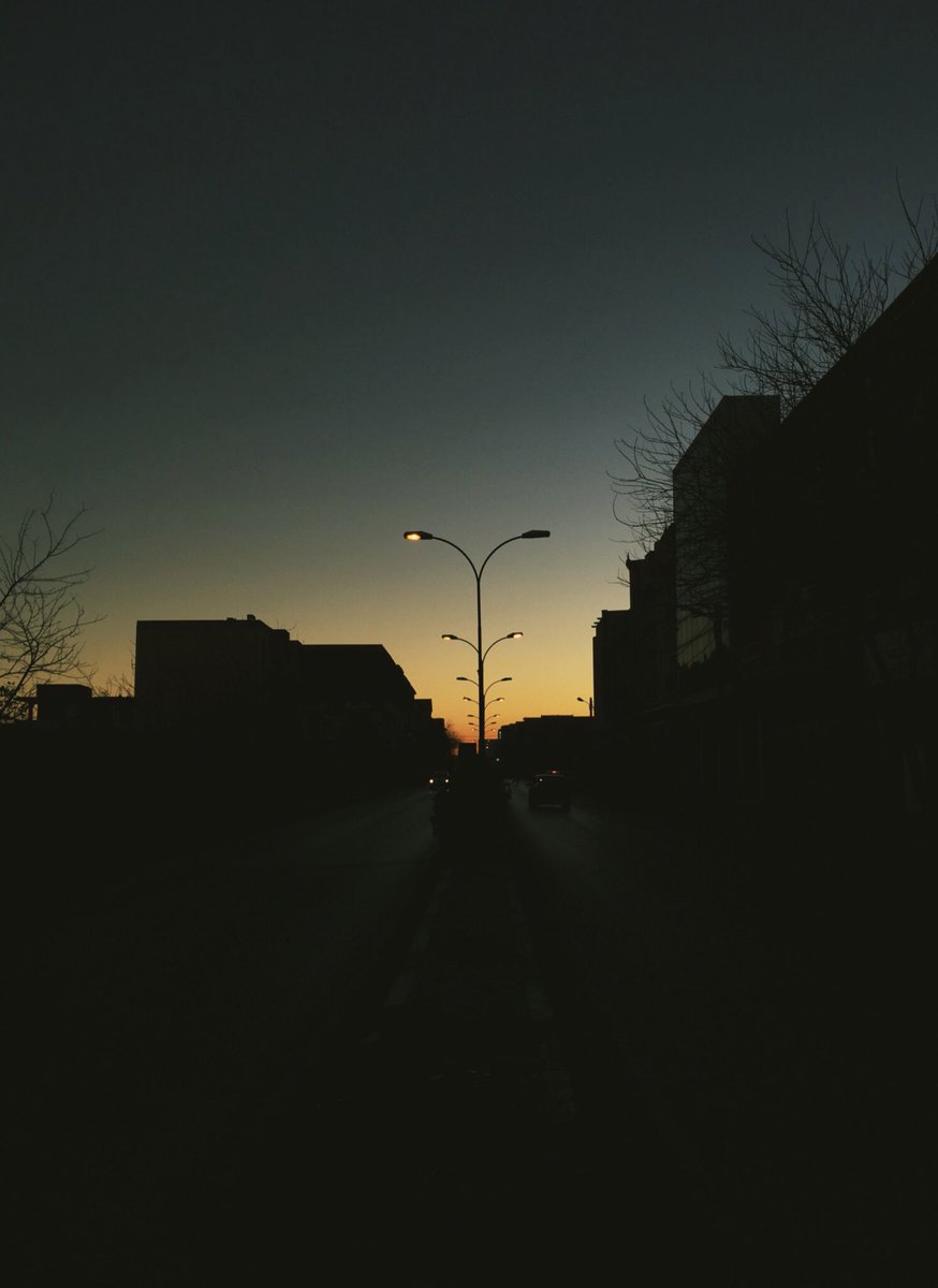 anfel_far's tweet photo. I need you and some sunsets 🌆✨ https://t.co/1uh1mXwrQO