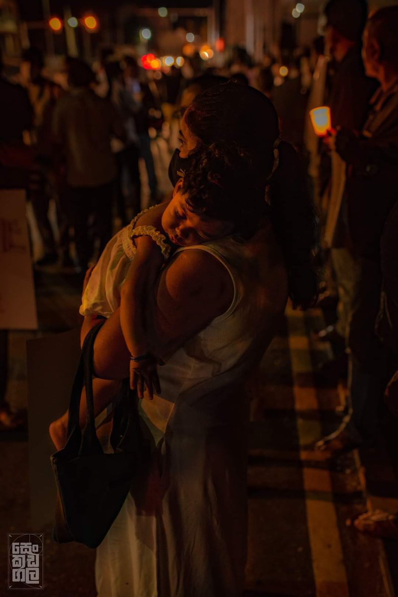 Adnan_Thesecond's tweet photo. Sleep well child! We’ll make sure that you don’t need to stand carrying your child protesting to have your basic needs! 

This is for your and for me and the entire country to have a better future! 
#GoHomeGota #SriLankaCrisis 
 #GoHomeRajapaksas https://t.co/sdlJ8c1h7j