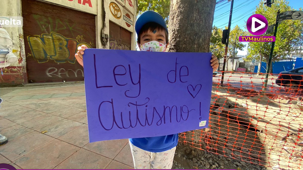 TVMaulinos_'s tweet image. ESTÁ PASANDO/ Caravana por la concientización del #Austimo en #Talca.