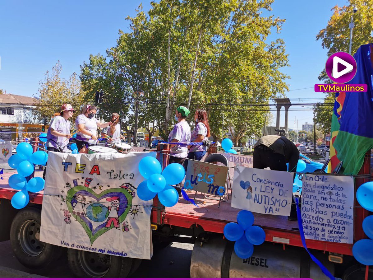 TVMaulinos_'s tweet image. ESTÁ PASANDO/ Caravana por la concientización del #Austimo en #Talca.