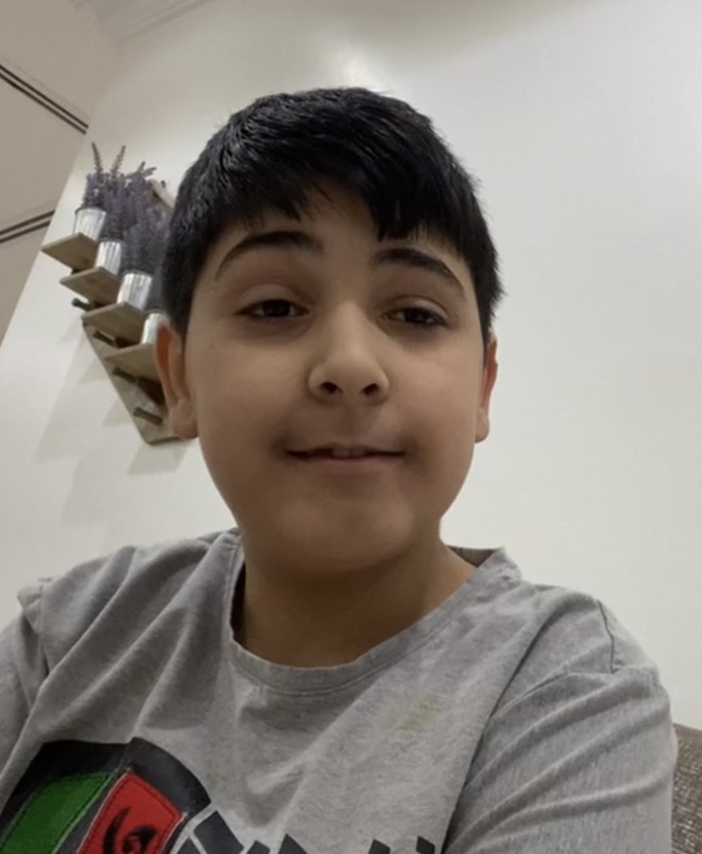 ولد أختي أحمد يطلب منكم الدعاء في هذا الشهر الفضيل لا تنسونه من دعواتكم حيث يعاني من ورم خبيث اسفل قاع المخ وحالته تحتاج دعواتكم

دعوه لعلها تكون مستجابه 🙌🏼

إلهي أذهب البأس ربّ النّاس، اشف وأنت الشّافي، لا شفاء إلا شفاؤك، شفاءً لا يغادر سقمًا، أذهب البأس ربّ النّاس، بيدك الشّفاء