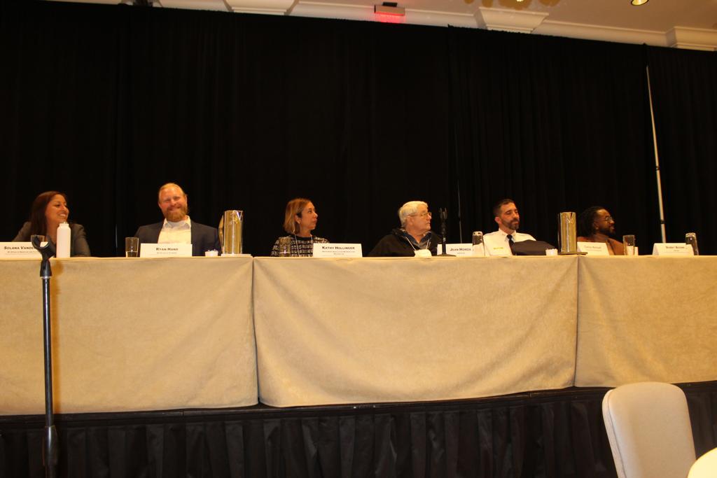 sociablecity's tweet photo. What will help the #DCcomeback? #ReturnofStudents will help with #LaborShortage and return of int'l visitors (they stay longer, spend more). #RHIsummit22 #DCpanel @falcicchio, Bobby Boone, @DCPoliceDept, Jean Homza, Kathy Hollinger @RAMWdc, Ryan Hand @OPinDC and @solanavandernat https://t.co/HDPtd62jD0