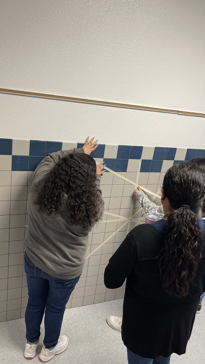 rguerrero_JDS's tweet photo. Every area is a learning area. 7th graders at #DesertWindSchool practicing slopes and graphing this beautiful Saturday morning. #SaturdayLearningCamp #Power2Amaze #ColtsNation @DW_K8S @HValverde_DWS @MSerros_DWS #TeamSISD https://t.co/k6GqSWZgvt