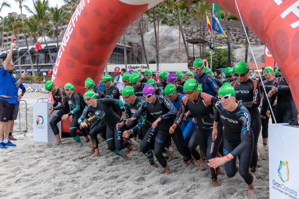 🔛High-competition returned to Anfi Del Mar today, thanks to the #AnfiChallengeMoganGranCanaria - Olympic distance - 300 triathletes gave their very best swimming 1.9 km, cycling 40 km and running 10 km. All photos 👉🏻Facebook.com/anfigroup see you on 23/04? #Anfi