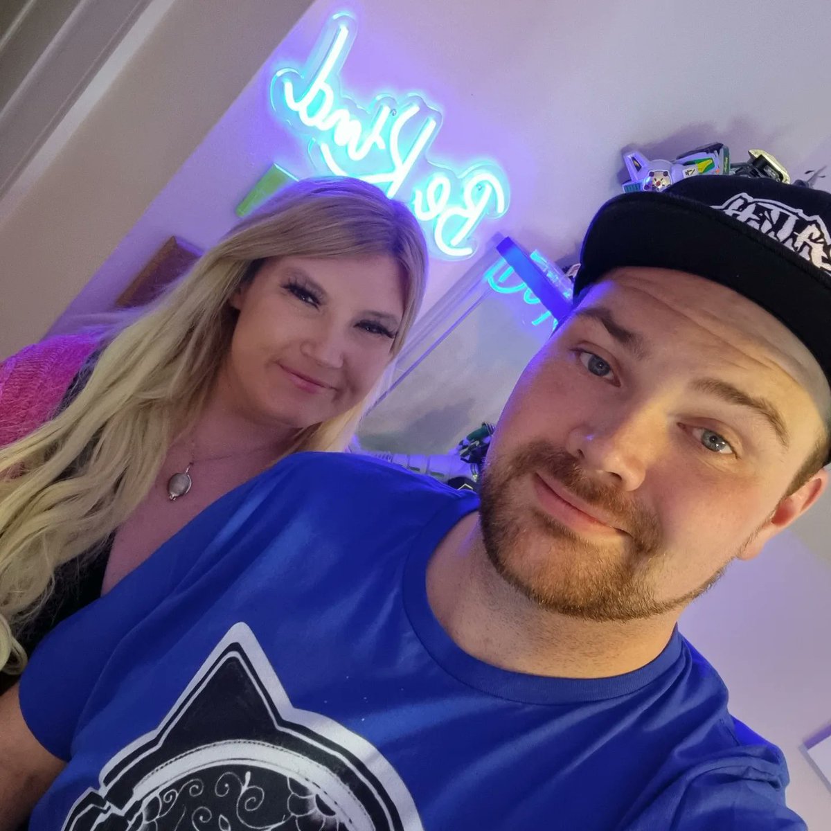 BryonDredd's tweet photo. Only took 10 minutes to get a stupid photo..... but hey Everyone I'm back did you miss me π
BlondieCorpse is going to finish Amnesia Rebirth while I laugh π€£
https://t.co/yd9gR2Mkgs
.
.
#Bryondredd #Dreddgaming
#twitch #pcgaming#beanieshat #WeAreMononoke #notacult #wraithenergy https://t.co/H6RvDhqFJB