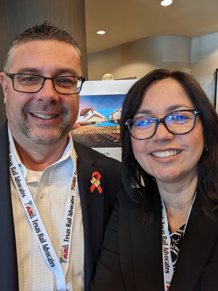 AnabelleCormier's tweet photo. Busy week, for many in Dallas. Thankful for Jeff Davis & the @TxDOT Rail team. @TXRailAdvocate #swrc22 plus @txslrra 2022 Annual meeting @DoubleTreeDCC https://t.co/qiRj84tkh3