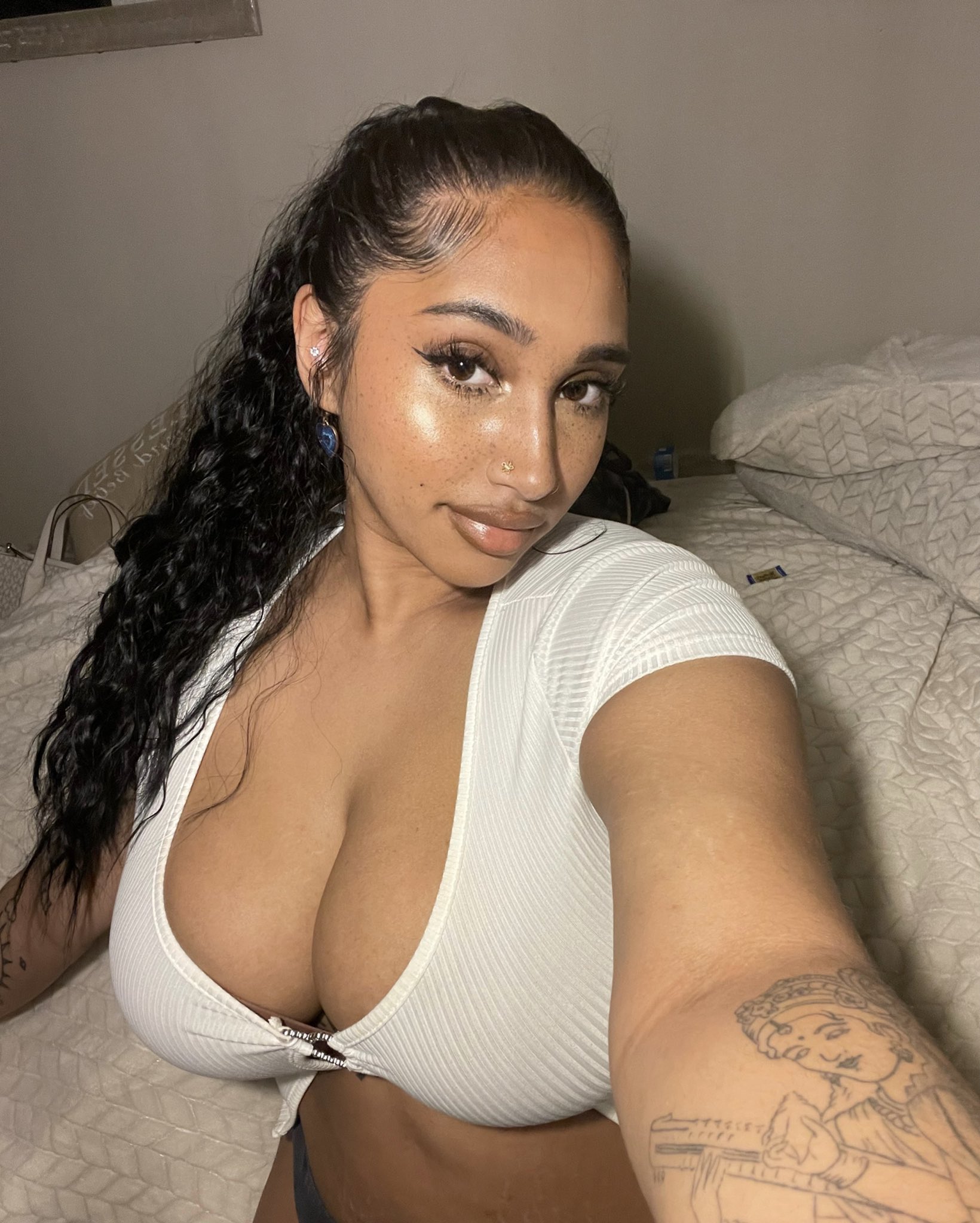 hi bby https://t.co/koEZG3yqya