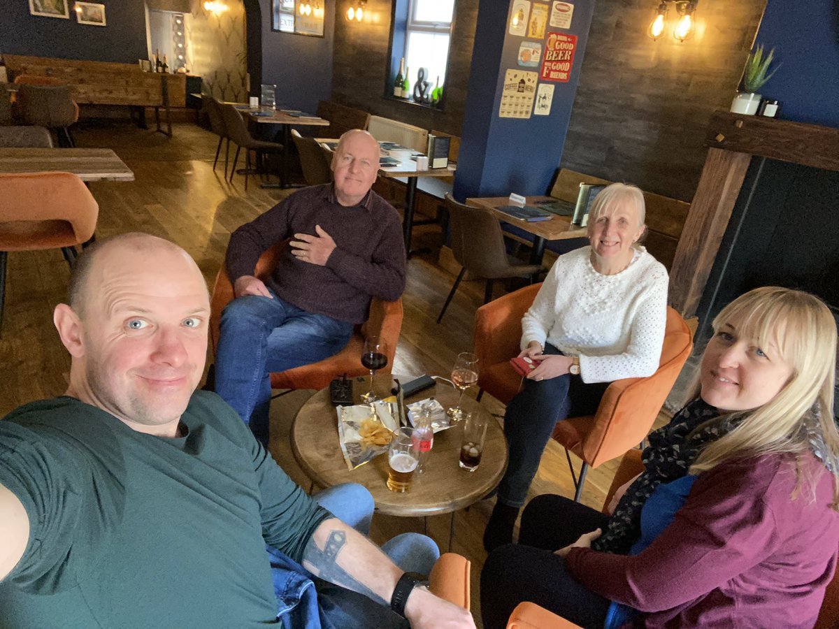 hannahrees2984's tweet photo. Family drinks @Georgeinnwath fantastic stay so far! https://t.co/bllvPnJ6Hu