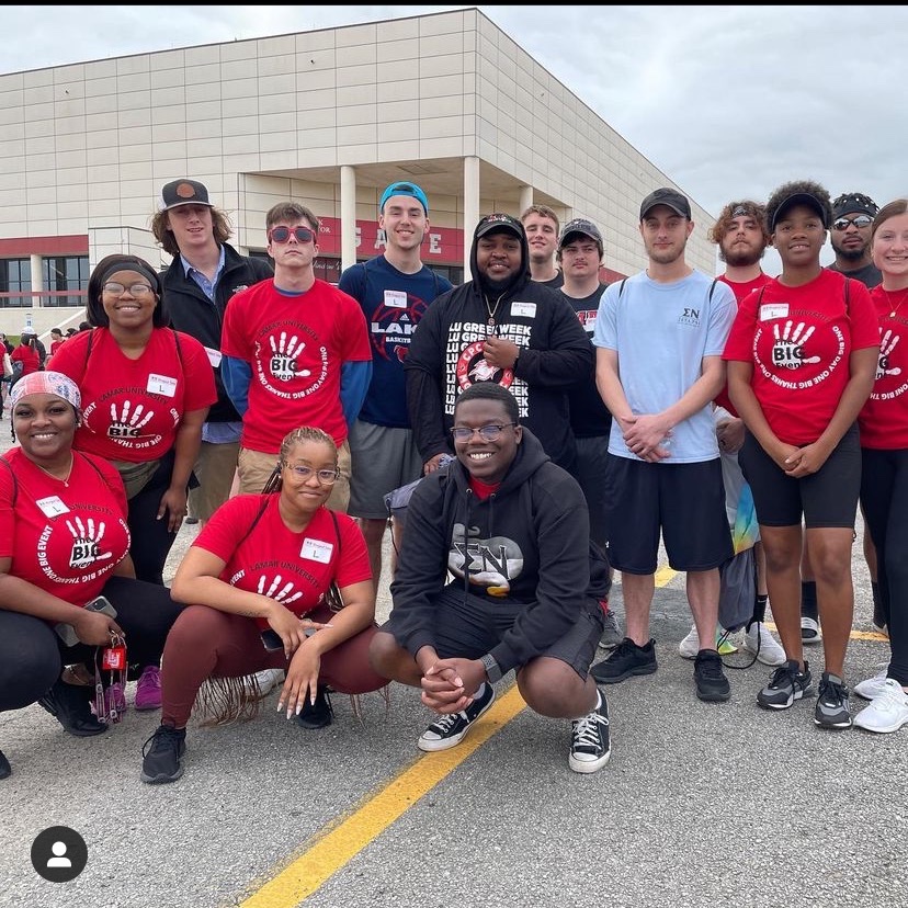 SigmaNuLamar's tweet image. What a great way to end Greek week with a big community service event. We had went to The Art Studio to help clean the building up for their art show tonight. #LUBigEvent #LUGREEKS #WeAreLU❗❗