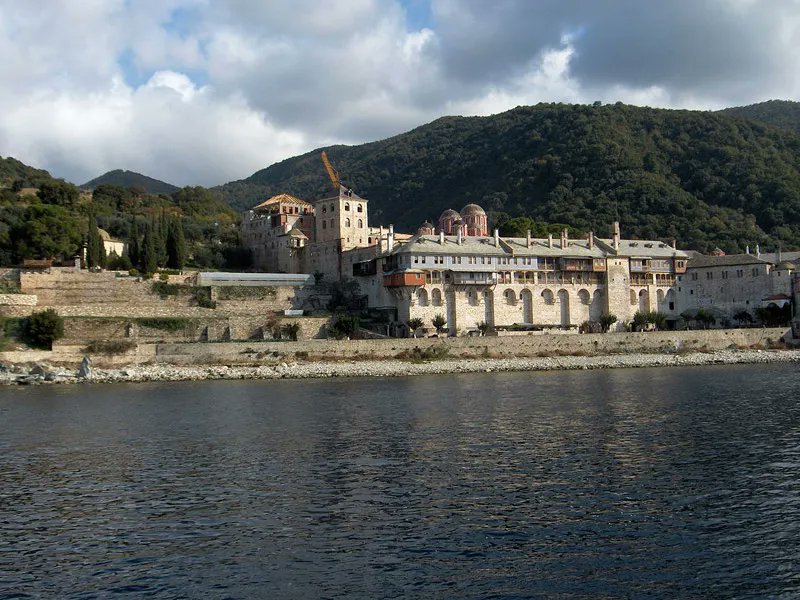 ouranoupoligr's tweet photo. Xenophontos monastery it is built by the sea, between the monasteries of Docheiariou and St Panteleimonos, and is dedicated to St George
https://t.co/aUjr1yC6ke
#ouranoupoli #mountathos #greece #visitgreece #hotelmakedonia #hotelkonaki #travel #monks https://t.co/cWcHNwtvBu