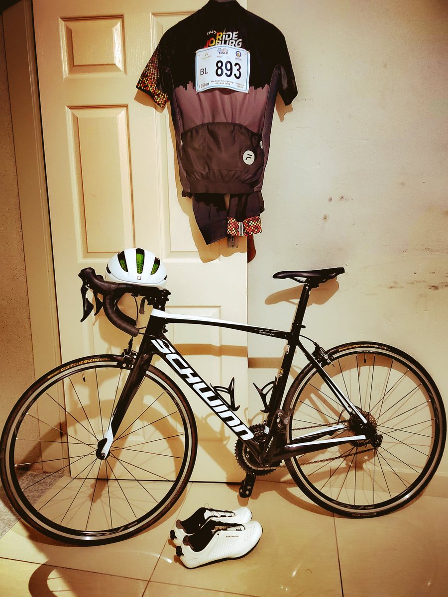 MaverickMpya's tweet photo. GREEN🚦Light ON! We're ready to🚴🏾♂️💨Another Weekend of testing the Metal at #DieGrootTrap 🏁🔥
Last 1 before season closes off a while✌🏽(For me at least) An early start is👌🏽but I think I will take it easy😜
#CycleWithMAVERICK #CheckACyclist #NewRaceInTshwane #SunTimesSquare https://t.co/bbOdflqdcs