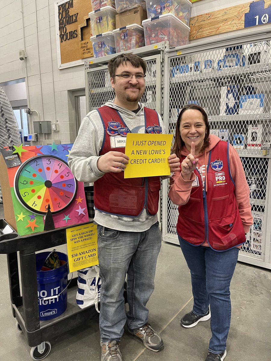 Lowes2449's tweet photo. Driving associate engagement at 2449! #thinkprofirst #PROMVP #district1282 @specialtylowes @Anthony_Battle1 @SerenaGJ @AngelaGagne15 @AmieJames0225 https://t.co/emTapbQPIB
