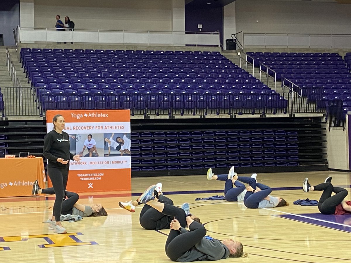 devans6434's tweet image. Checkout YAXonline for pre-post-in-off season videos and livestream training for Breathwork, Mobility, Yoga and Meditation as well as Jump Training and HITT. ⁦@ArtofCoachingVB⁩ ⁦@yogaathletex⁩ ⁦@sbisdathletics⁩ ⁦@SBISD_HFDept⁩
