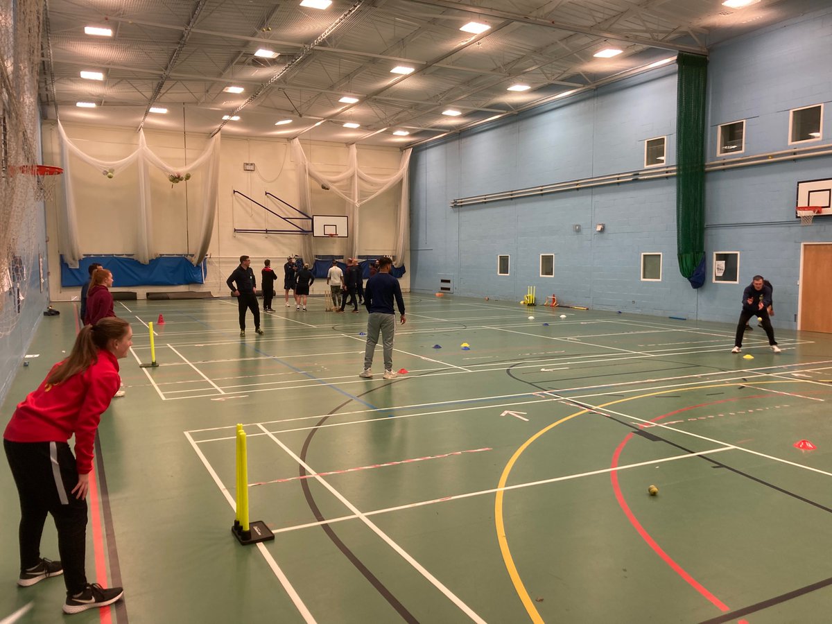 Cricket_East's tweet photo. Candidates coaching journey continues on the @ECB_cricket @Cricket_East Core Coach course @bedfordcollege today. 
Focus was on: player centred approach to spin bowling and fielding
@icoachcricket @teamBEDS https://t.co/FvPgHS0GU8