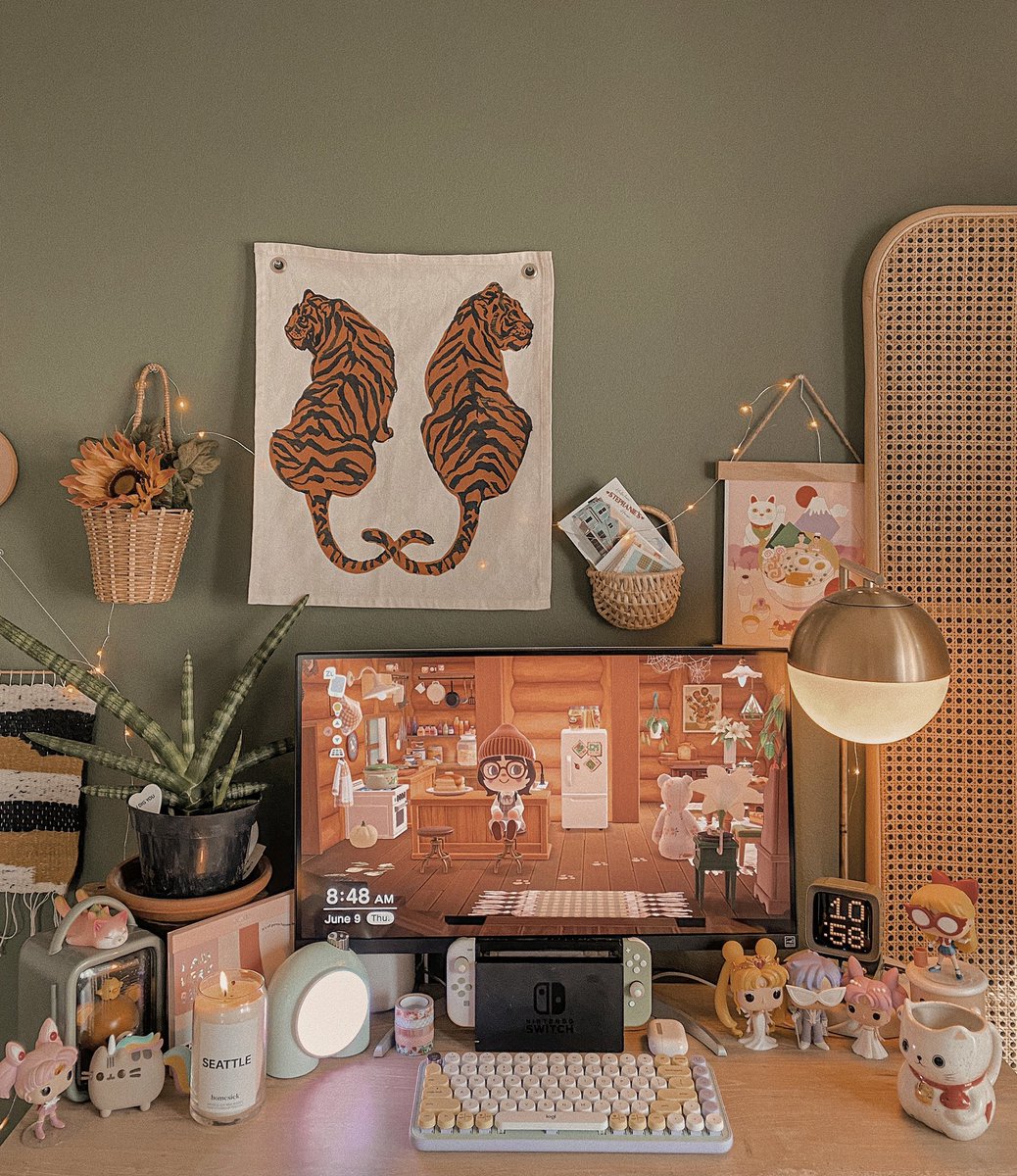 lifeonmonstera's tweet photo. I’m baaack! Set up my new game space and have been struck by inspiration again 😸 https://t.co/DDSyF3Eb2F